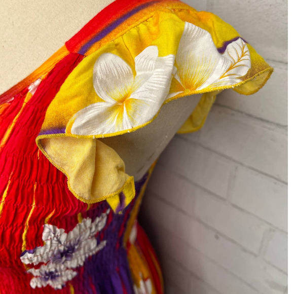 VINTAGE 80s HAWAIIAN Rayon Dress S V-Neck Ruffle Sleeves RAINBOW Red purple 2 4 - Picture 7 of 9